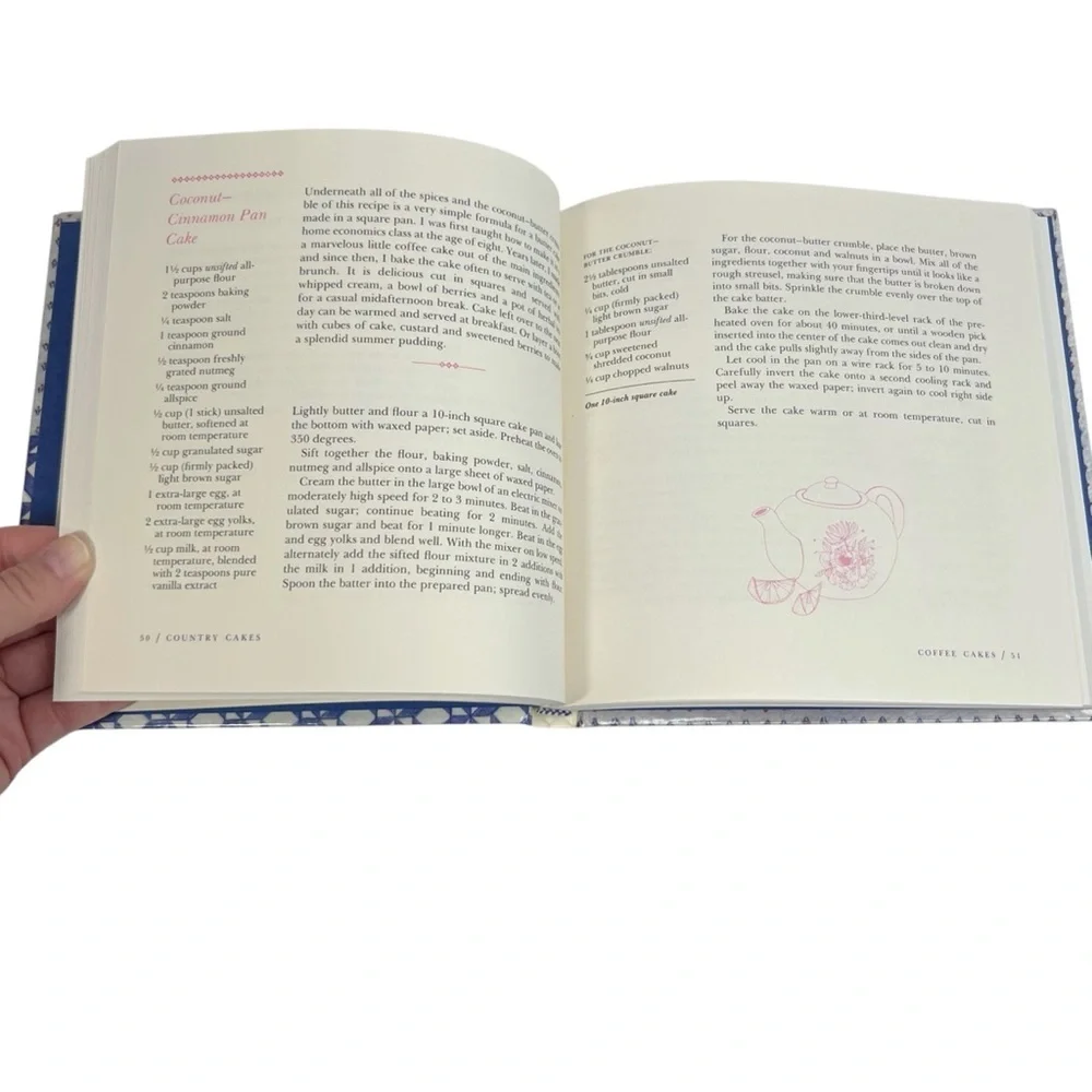 Country Cakes: A Home Style Treasury Hardcover Recipe Book Lisa Yockelson
